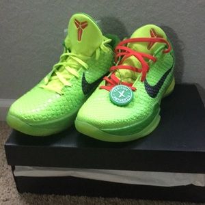 Kobe 6 grinch 2010